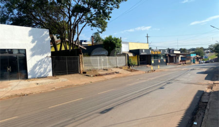 Salão à venda com 3 quartos, sendo 1 suíte, em Vila Áurea, Ponta Porã, MS
