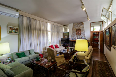 Casa de Vila para alugar com 4 quartos, sendo 1 suíte, em Granja Julieta, São Paulo, SP