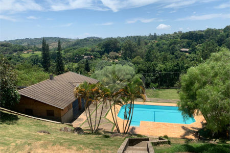 Chácara à venda com 4 quartos, sendo 2 suítes, em Parque Valinhos, Valinhos, SP