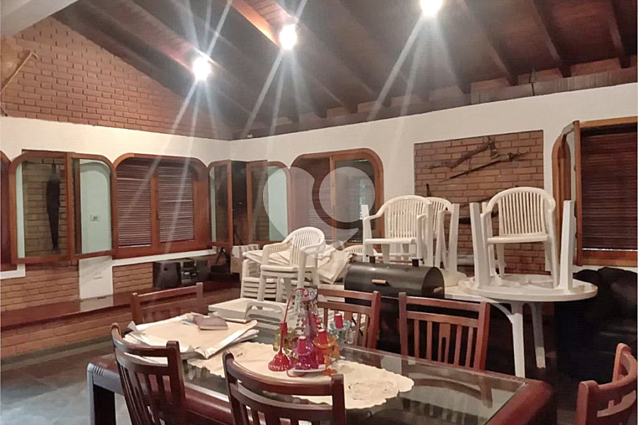 Casa à venda com 5 quartos, sendo 4 suítes, em Roseira, Mairiporã, SP