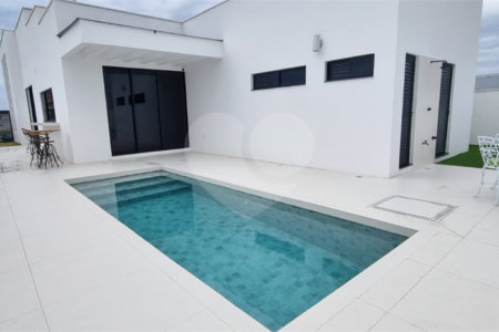Casa à venda com 3 suítes em Ogiva, Cabo Frio, RJ