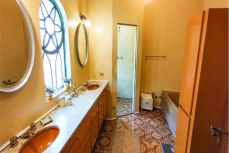 Casa de Vila à venda com 4 quartos, sendo 2 suítes, em Granja Julieta, São Paulo, SP