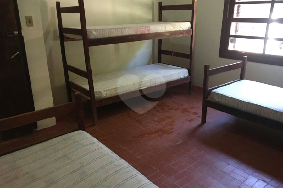 Chácara à venda com 4 quartos em Pirucaia, Mairiporã, SP