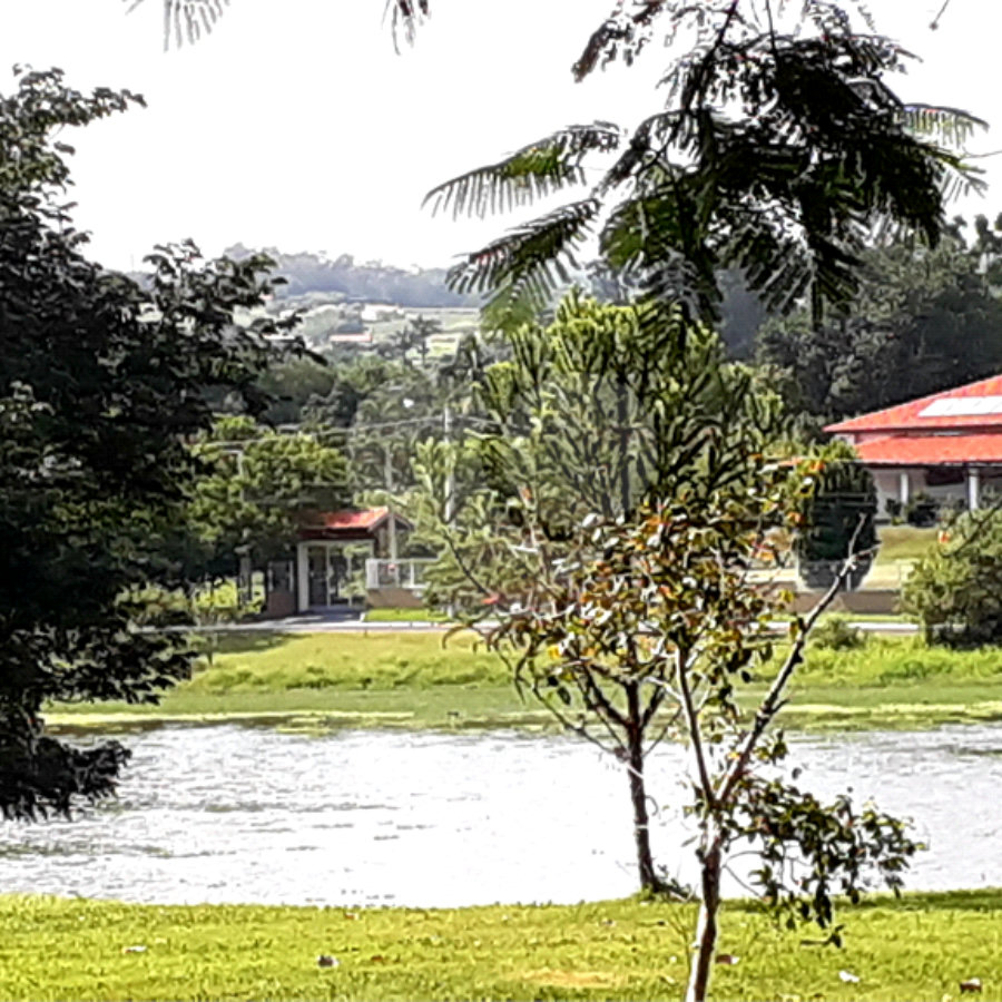 Casa à venda com 4 quartos, sendo 1 suíte, no condomínio Residencial Vale das Laranjeiras, Indaiatuba - SP