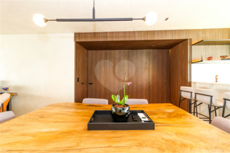 Apartamento à venda com 3 quartos, sendo 1 suíte, em Vila Mariana, São Paulo, SP
