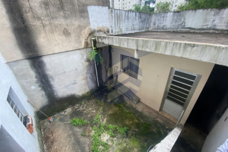 Casa à venda com 2 quartos em Jardim Alvorada, oportunidade para investidor