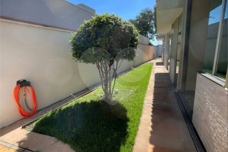 Casa à venda ou para alugar com 3 suítes em Jardim Salto Grande, Araraquara, SP