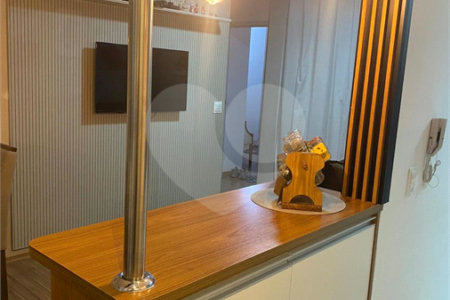 Apartamento à venda com 2 quartos, sendo 1 suíte,  em Jardim Carambeí, São Roque, SP