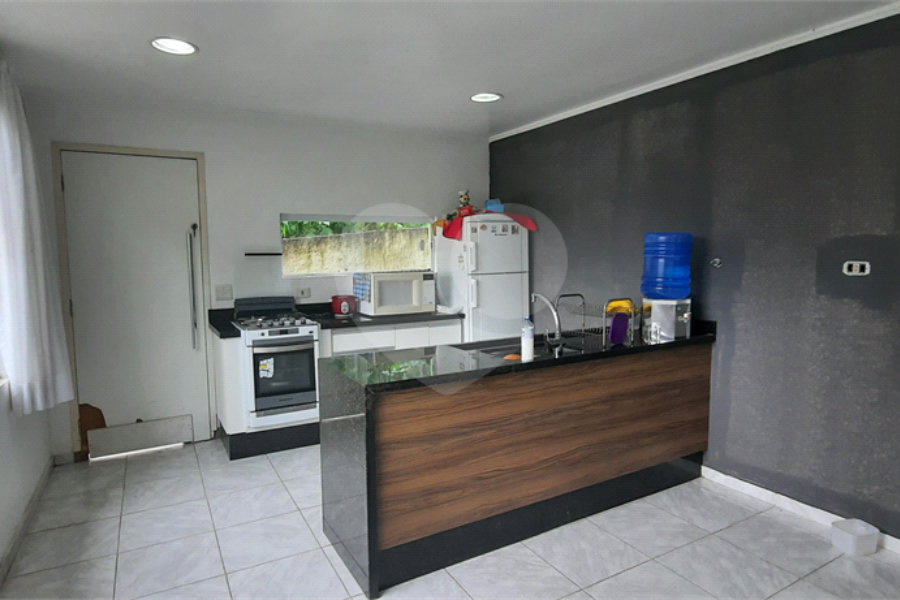 Casa à venda com 3 quartos, sendo 1 suíte, no condomínio Alpes da Cantareira, Mairiporã - SP