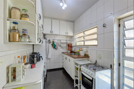 Sobrado à venda com 4 quartos, sendo 1 suíte, em Brooklin Novo, São Paulo, SP