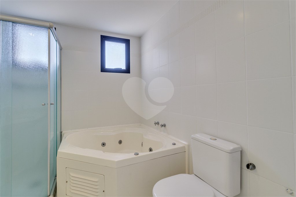 Apartamento à venda com 3 quartos, sendo 1 suíte, em Morumbi, São Paulo, SP