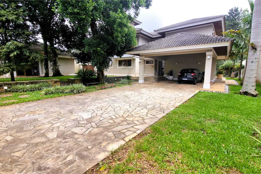 Casa à venda ou para alugar com 5 suítes em Serra da Cantareira, Mairiporã, SP