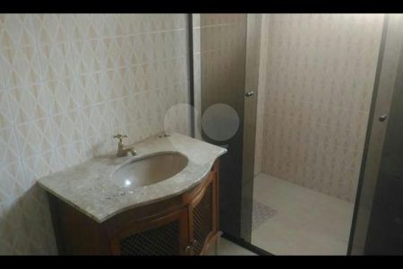 Sobrado à venda com 3 quartos em Jaguaré, São Paulo, SP