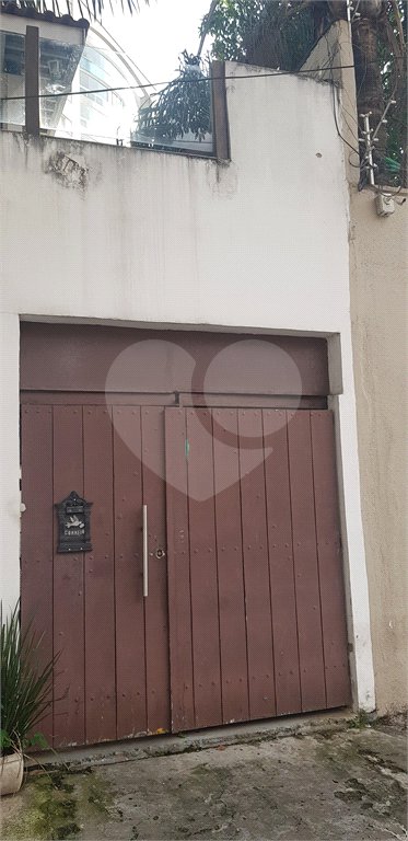 Sobrado à venda com 18 suítes em Saúde, São Paulo, SP