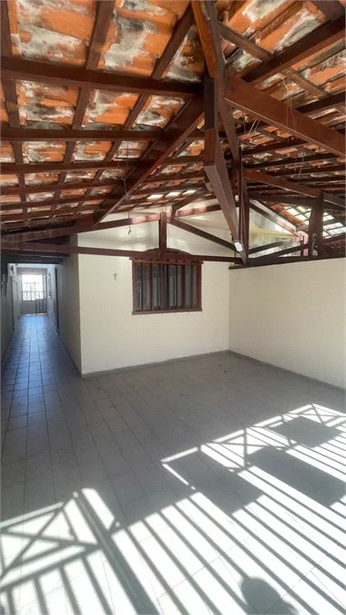 Sobrado à venda com 4 quartos, sendo 1 suíte, em Jardim Ester Yolanda, São Paulo, SP