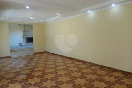 Casa Térrea à venda com 5 quartos, sendo 1 suíte, em Jardim Franca, São Paulo, SP