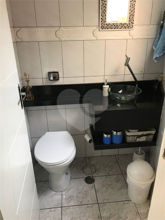 Sobrado à venda com 3 quartos, sendo 1 suíte, em Vila do Castelo, São Paulo, SP