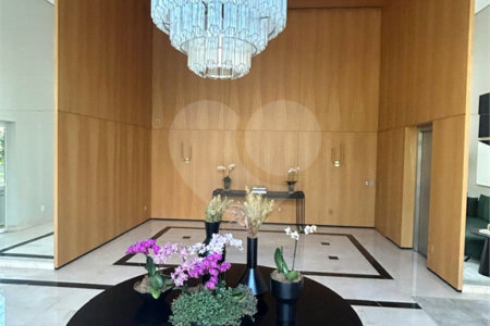 Apartamento à venda com 3 suítes em Indianópolis, São Paulo, SP