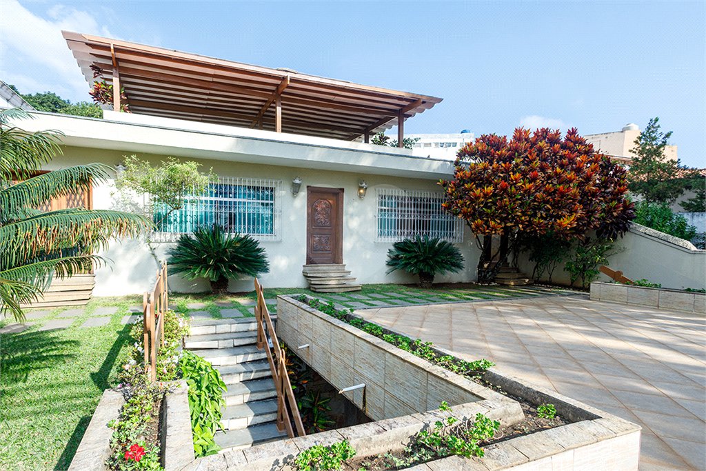 Casa à venda com 5 quartos, sendo 3 suítes, em Lapa, São Paulo, SP