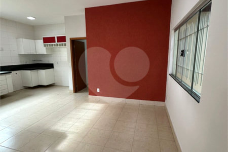 Casa à venda com 3 quartos, sendo 1 suíte, em Jardim Santa Marta, Cuiabá, MT