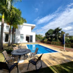 Casa à venda ou para alugar com 4 suítes no condomínio Jardim Primavera, Louveira - SP