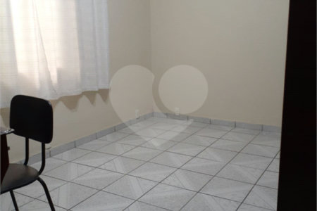 Sobrado à venda com 4 quartos em Vila Correa, Ferraz de Vasconcelos, SP