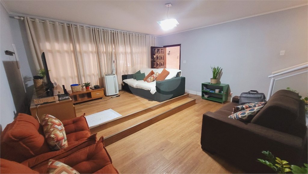 Casa à venda com 4 quartos, sendo 1 suíte, em Vila Matilde, São Paulo, SP
