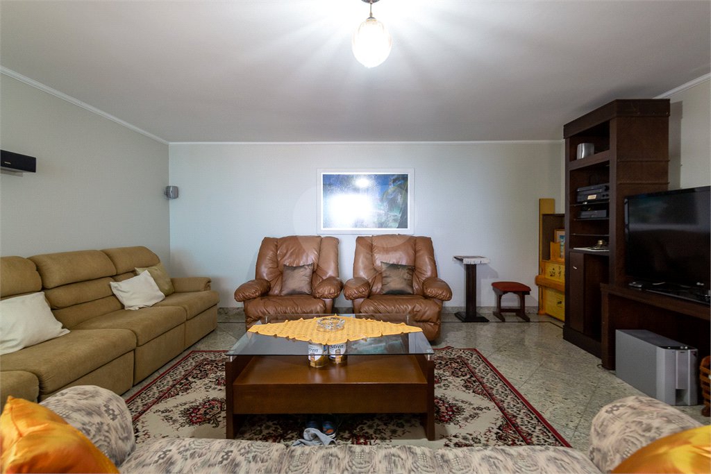 Sobrado à venda com 4 quartos, sendo 2 suítes, em Brooklin Velho, São Paulo, SP