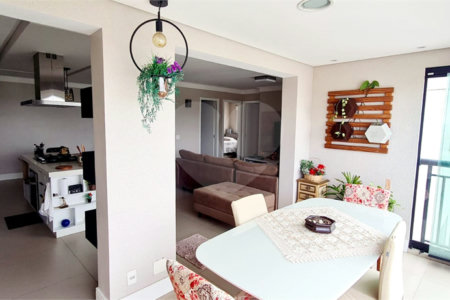 Apartamento à venda com 2 quartos, sendo 1 suíte, em Campestre, Santo André, SP