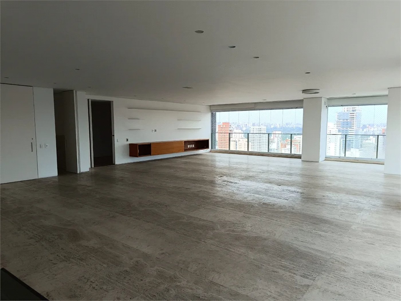 Apartamento à venda ou para alugar com 3 suítes em Pinheiros, São Paulo, SP
