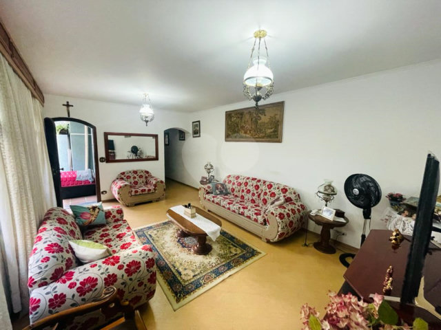Casa à venda com 4 quartos, sendo 2 suítes,  em Vila Maria, São Paulo, SP