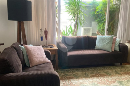 Casa de Vila à venda com 3 quartos, sendo 2 suítes, em Jardim Hípico, São Paulo, SP