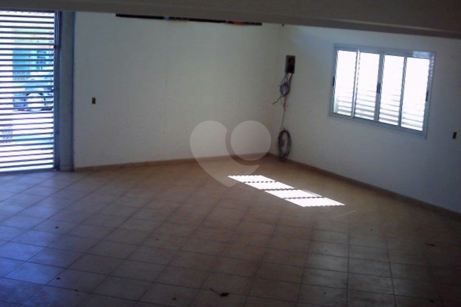 Sobrado à venda com 3 quartos, sendo 1 suíte, em Vila Irmãos Arnoni, São Paulo, SP