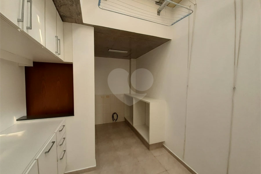 Sobrado à venda com 4 quartos, sendo 2 suítes,  em Tremembé, São Paulo, SP