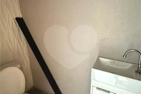 Casa à venda com 3 quartos, sendo 2 suítes, no condomínio Residencial Maria Dulce, Indaiatuba - SP