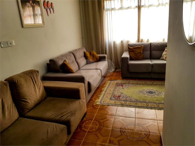 Sobrado à venda com 5 quartos em Jardim Virginia Bianca, São Paulo, SP