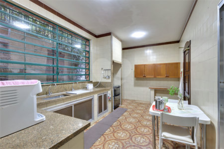 Casa à venda com 4 quartos, sendo 1 suíte, em Guarapiranga, São Paulo, SP