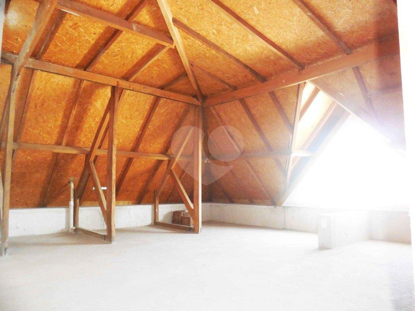 Casa à venda com 4 quartos, sendo 2 suítes, no condomínio Bristol Village, São Paulo - SP
