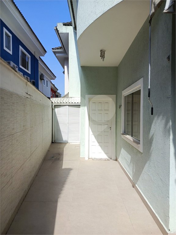 Casa à venda com 4 quartos, sendo 1 suíte, no condomínio Atlantico Sul, Rio de Janeiro - RJ