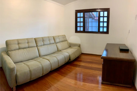 Casa à venda com 3 suítes em Vila Amorim, Suzano, SP