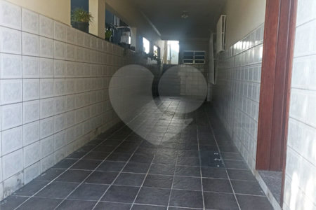 Casa à venda com 4 quartos, sendo 1 suíte, em Campo Grande, Rio de Janeiro, RJ