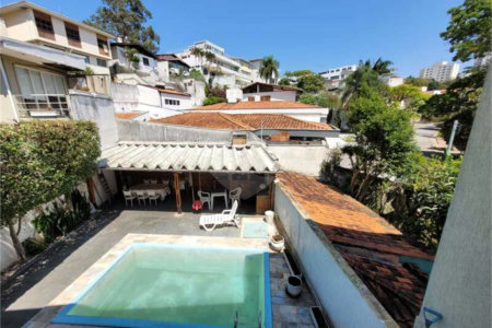 Sobrado à venda com 6 quartos, sendo 2 suítes, em Vila Romana, São Paulo, SP