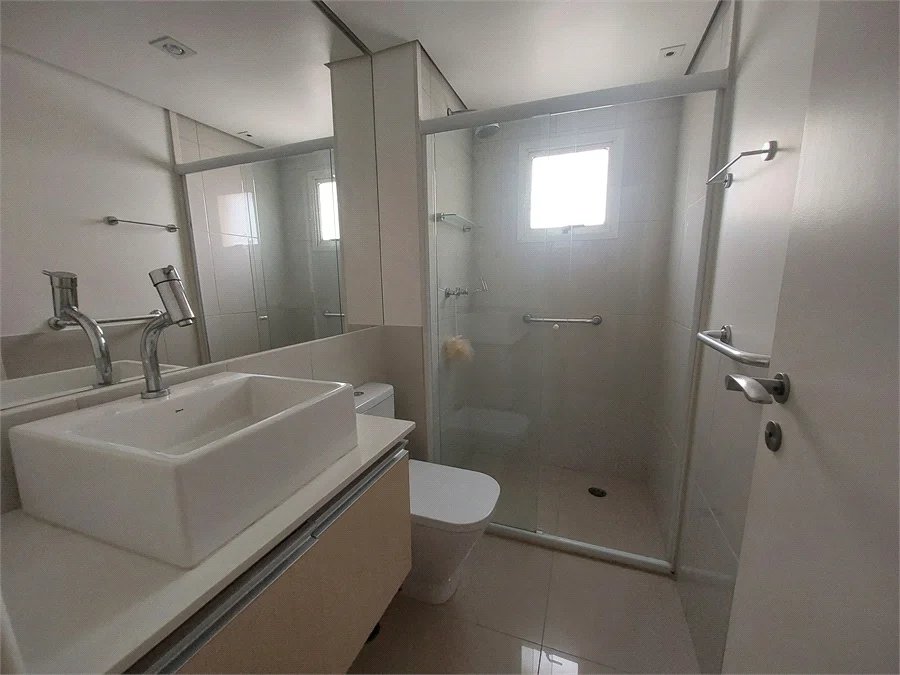 Apartamento à venda com 3 quartos, sendo 2 suítes,  em Cidade São Francisco, São Paulo, SP