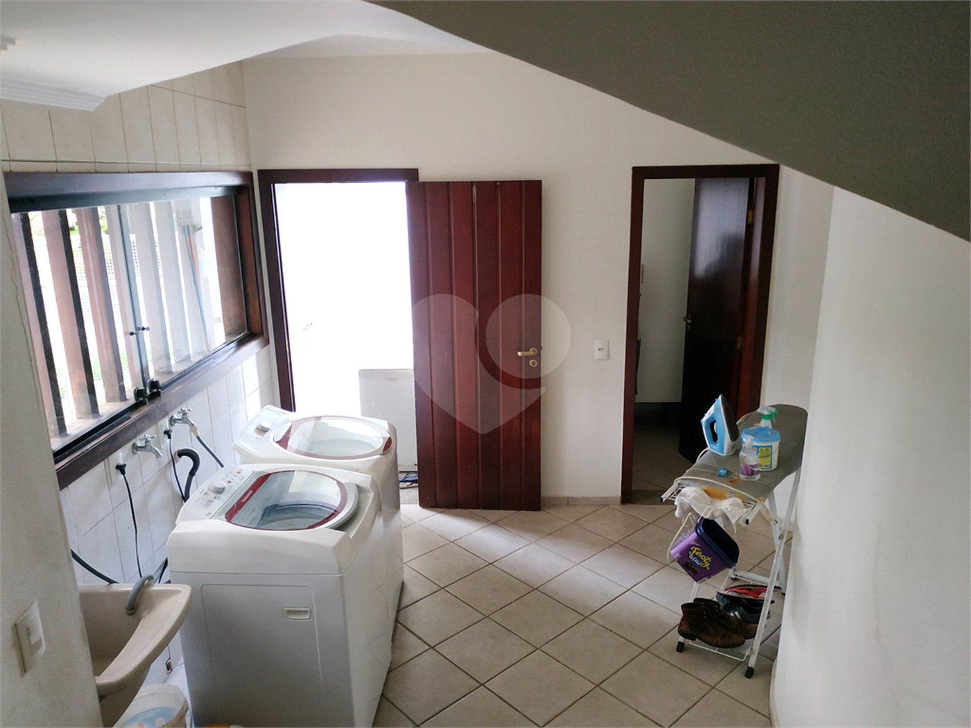 Casa à venda com 6 quartos, sendo 5 suítes, no condomínio Ibiti do Paço, Sorocaba - SP