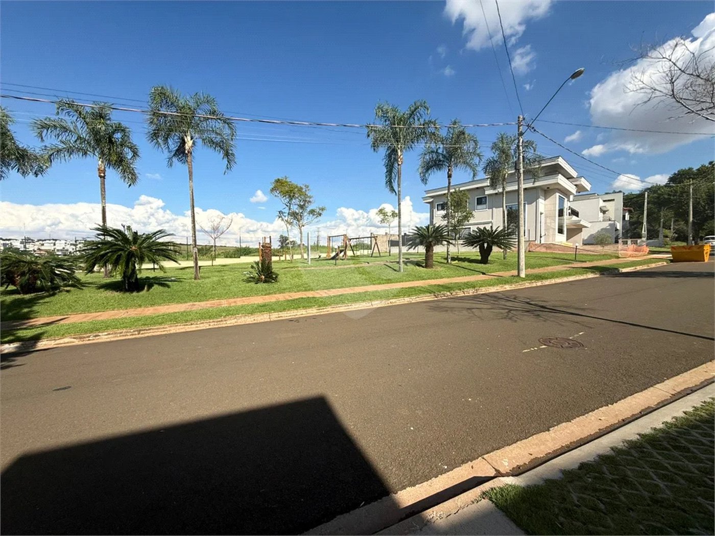 Terreno a venda no condomínio Villa DAquila, Santa Rosa, Piracicaba.