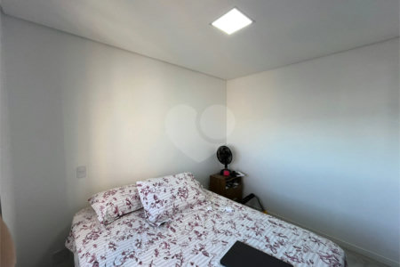 Apartamento no Brás repleto de lazer com 50 m² com 2 dormitórios e 1 vaga, Estuda Permuta