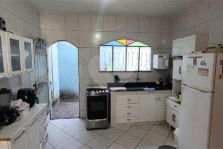 Casa à venda com 3 quartos, sendo 1 suíte, em Cosmos, Rio de Janeiro, RJ