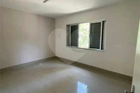Sobrado à venda com 5 quartos, sendo 1 suíte, em Santa Teresinha, São Paulo, SP