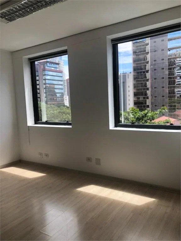 Sala à venda em Cidade Monções, São Paulo, SP