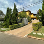 Casa à venda com 9 quartos, sendo 4 suítes, em Condomínio Flamboyant-b, Atibaia, SP